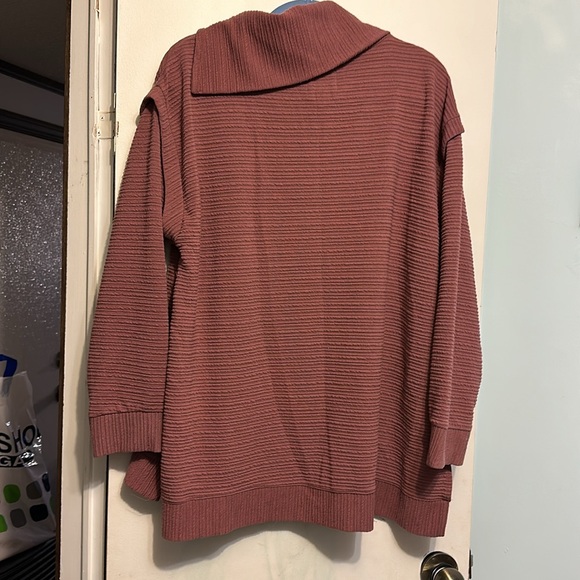 Oversized sweatshirt with buttons - Picture 4 of 4
